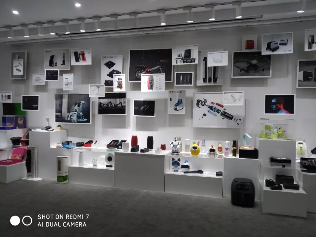 东莞企业文化形象墙设计 以视觉叙事展现企业发展的实力与愿景